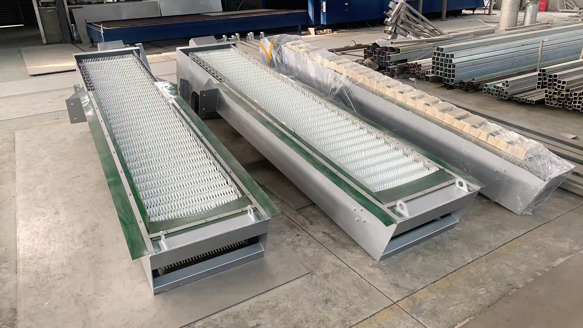 回轉耙式格柵除污機是保障整個水處理系統(tǒng)順暢運行的基石。